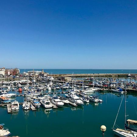 Marina Retreat - Stunning 4 Bedroom, 3 Bathroom House With Harbour Views! Рамсгейт Екстериор снимка