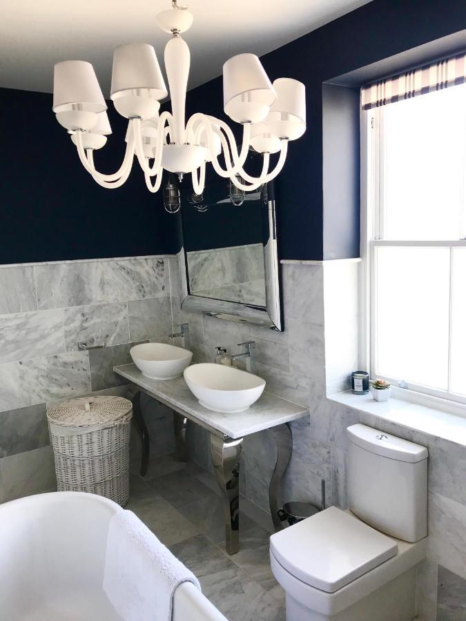 Marina Retreat - Stunning 4 Bedroom, 3 Bathroom House With Harbour Views! Рамсгейт Екстериор снимка
